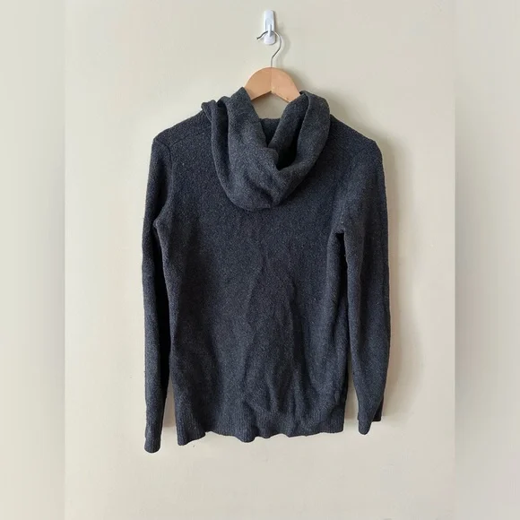 Roots Sweater - Picture 3 of 4